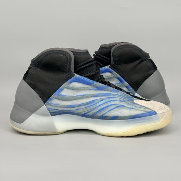 Athletic_Shoes
